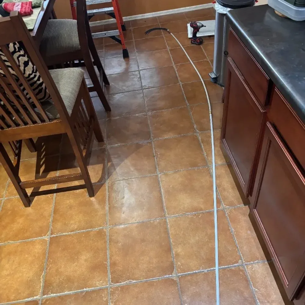 Flexible air rod system with whip head laid out ready for use